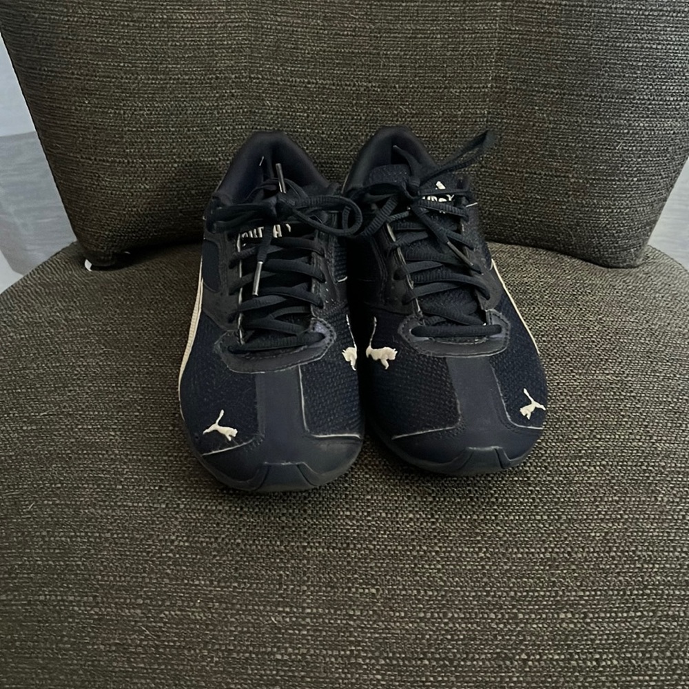 Navy blue Puma Tazon shoes men’s size 7.5 (women’s size 9.5)